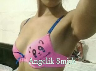 Angelik_Smith