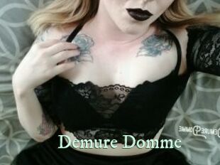 Demure_Domme