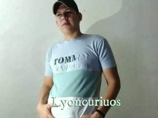 Lyoncuriuos