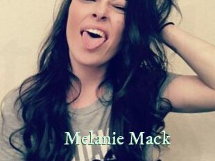 Melanie_Mack