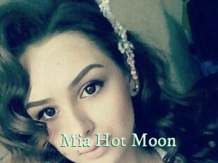 Mia_Hot_Moon