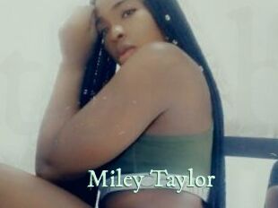 Miley_Taylor