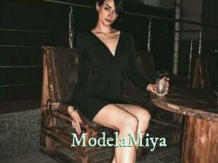 ModelaMiya