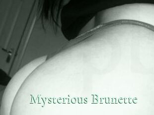 Mysterious_Brunette