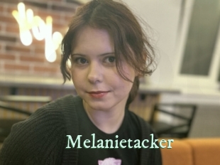 Melanietacker