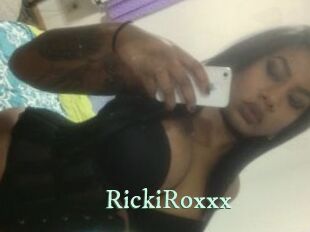 RickiRoxxx