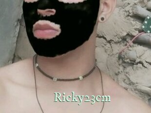 Ricky23cm