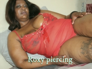 Roxy_piercing