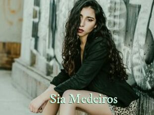 Sia_Medeiros