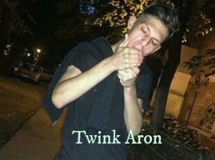 Twink_Aron