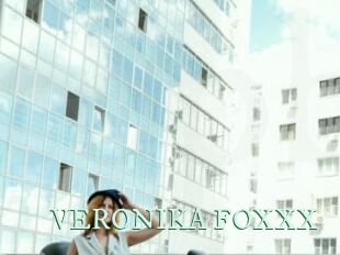 VERONIKA_FOXXX