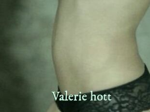 Valerie_hott